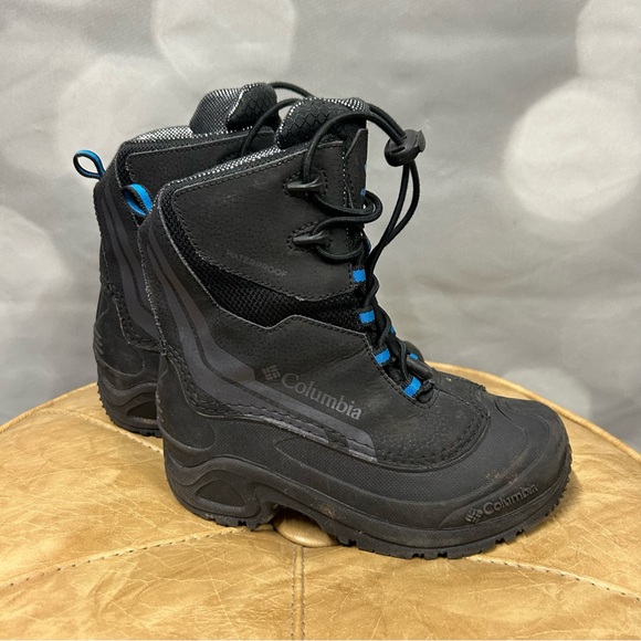 EUC Columbia unisex‎ black and blue snow boots size 1 - Picture 1 of 7